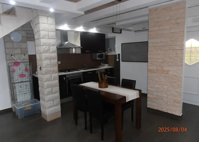 Ines 2 By Interhome * Pula