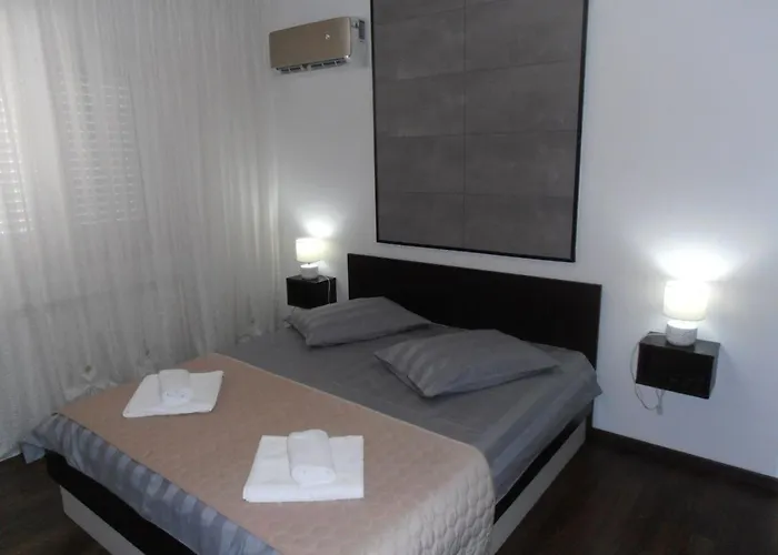 Ines 2 By Interhome Appartement Pula