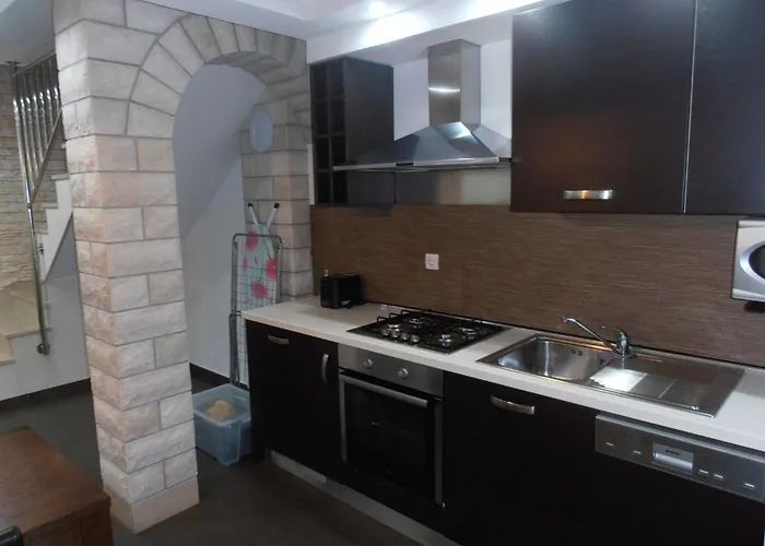 Ines 2 By Interhome * Pula