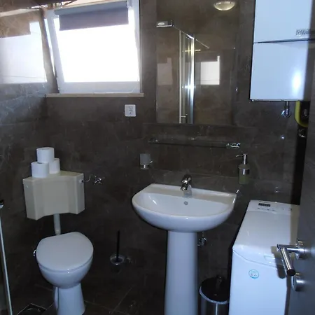 Ines 2 By Interhome Apartamento Pula