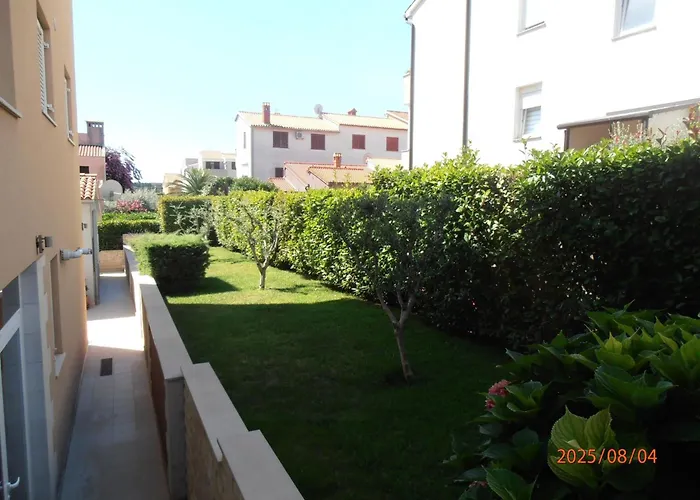 Ines 2 By Interhome * Pula