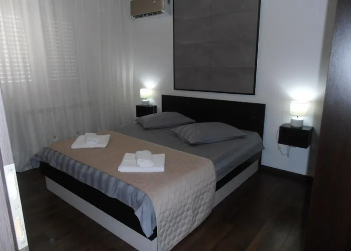 Lägenhet Ines 2 By Interhome Pula